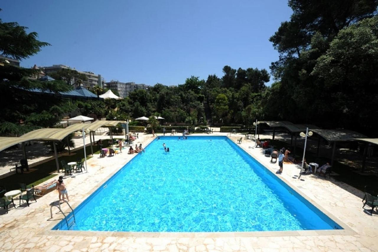 Hotel Villa Rosa มาร์ตินาฟรังกา ภายนอก รูปภาพ
