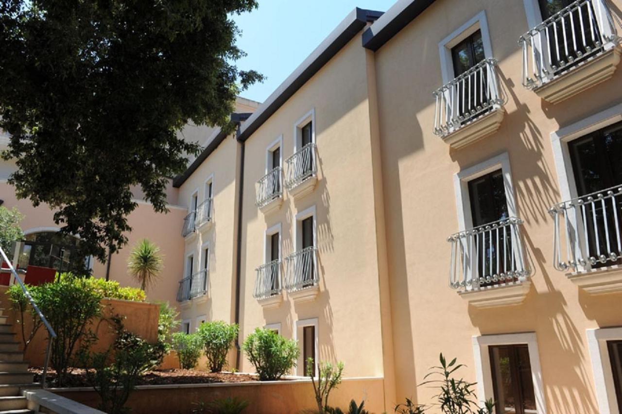 Hotel Villa Rosa มาร์ตินาฟรังกา ภายนอก รูปภาพ